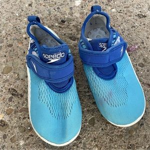 Speedo water shoes